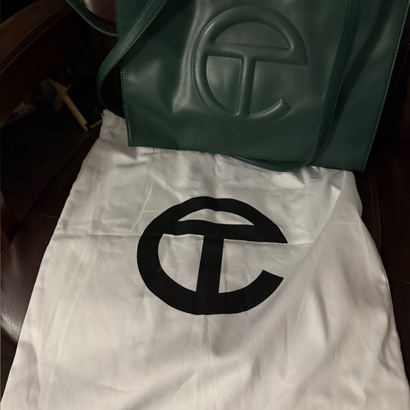 Telfar Medium Shopping Bag Dark Olive - Picture 10 of 10